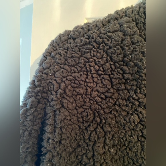 Urban Outfitters Black Sherpa Coat Size M - Picture 2 of 4
